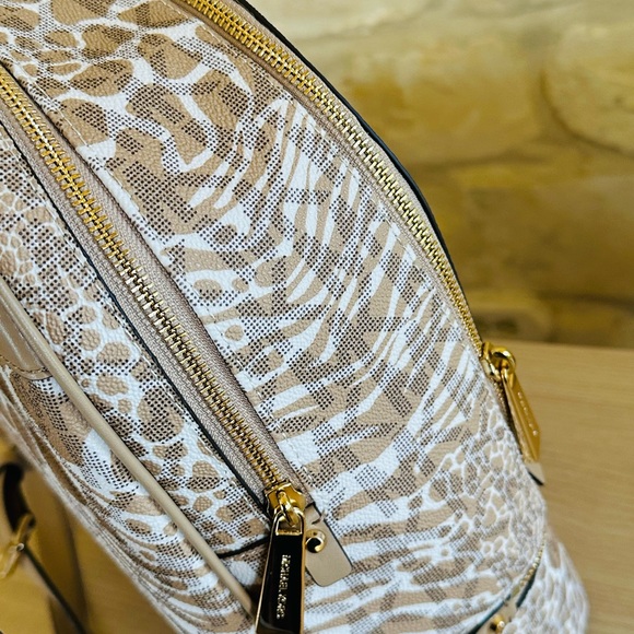 Mk - Picture 8 of 16